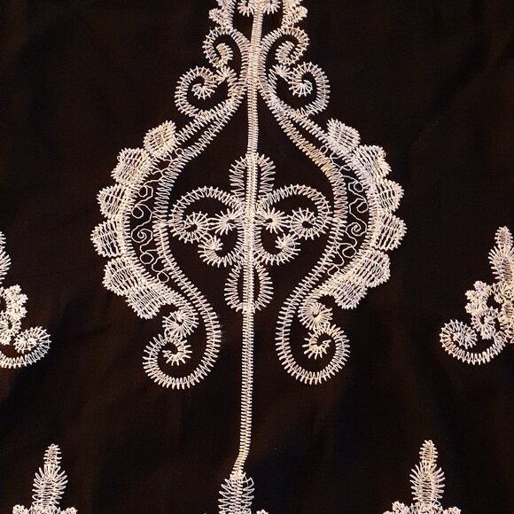 Ultra Pink Lace Embellished Top, Scoop Neck, 3/4 Sleeves, Sizis e L - Picture 10 of 10